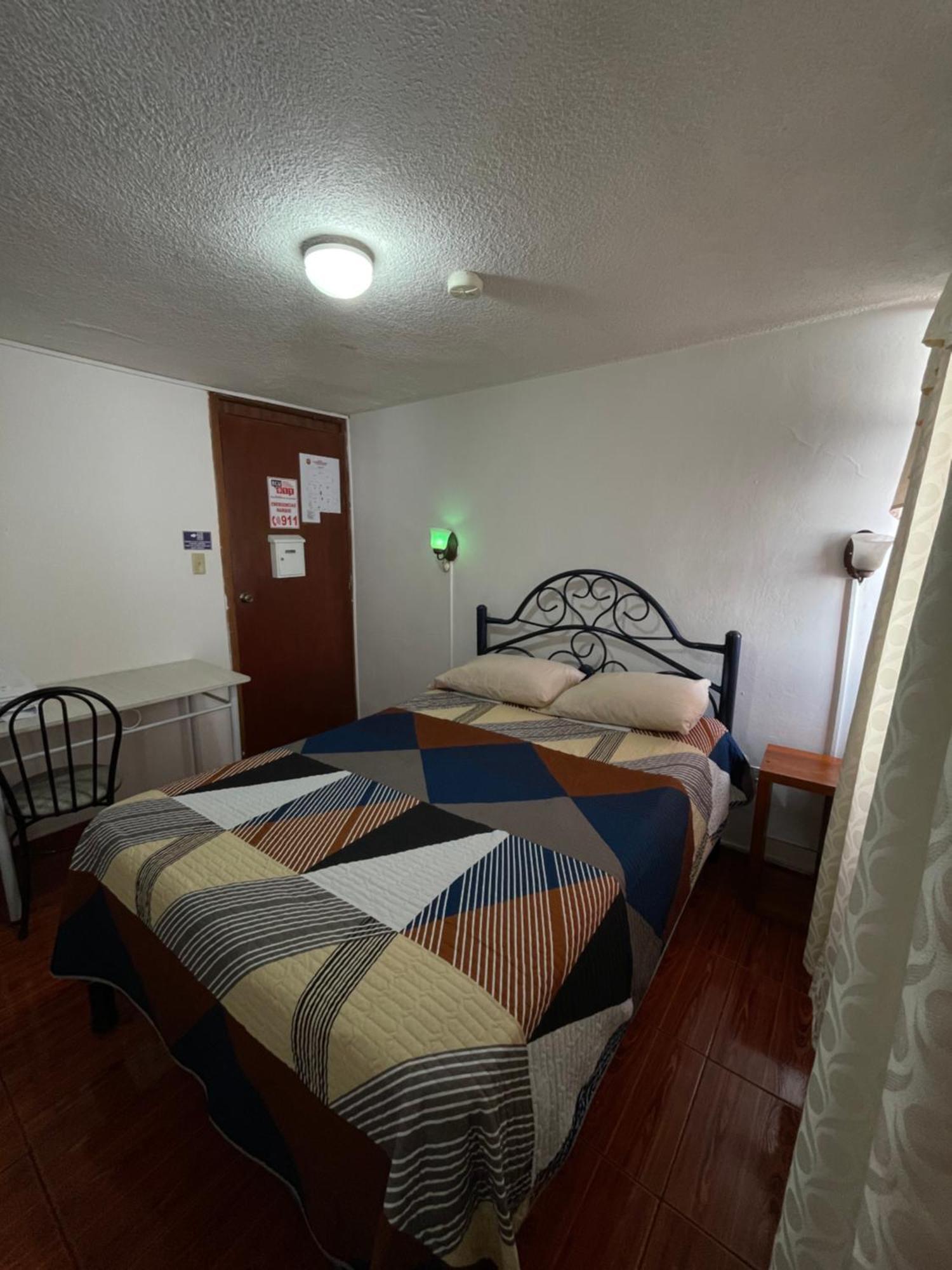 Hostal La Escondida De Quito Del Norte Buitenkant foto