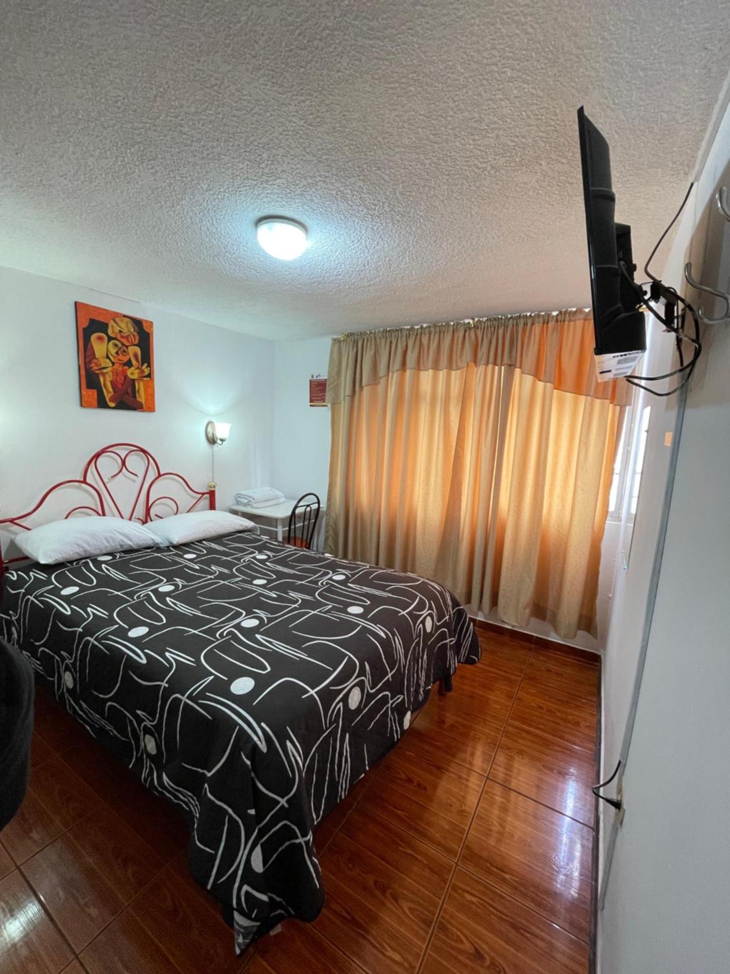 Hostal La Escondida De Quito Del Norte Buitenkant foto